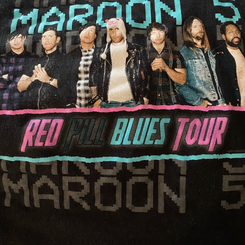 Maroon 5 tee